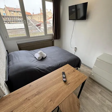 Apartment Hyper Centre De - N4 *
